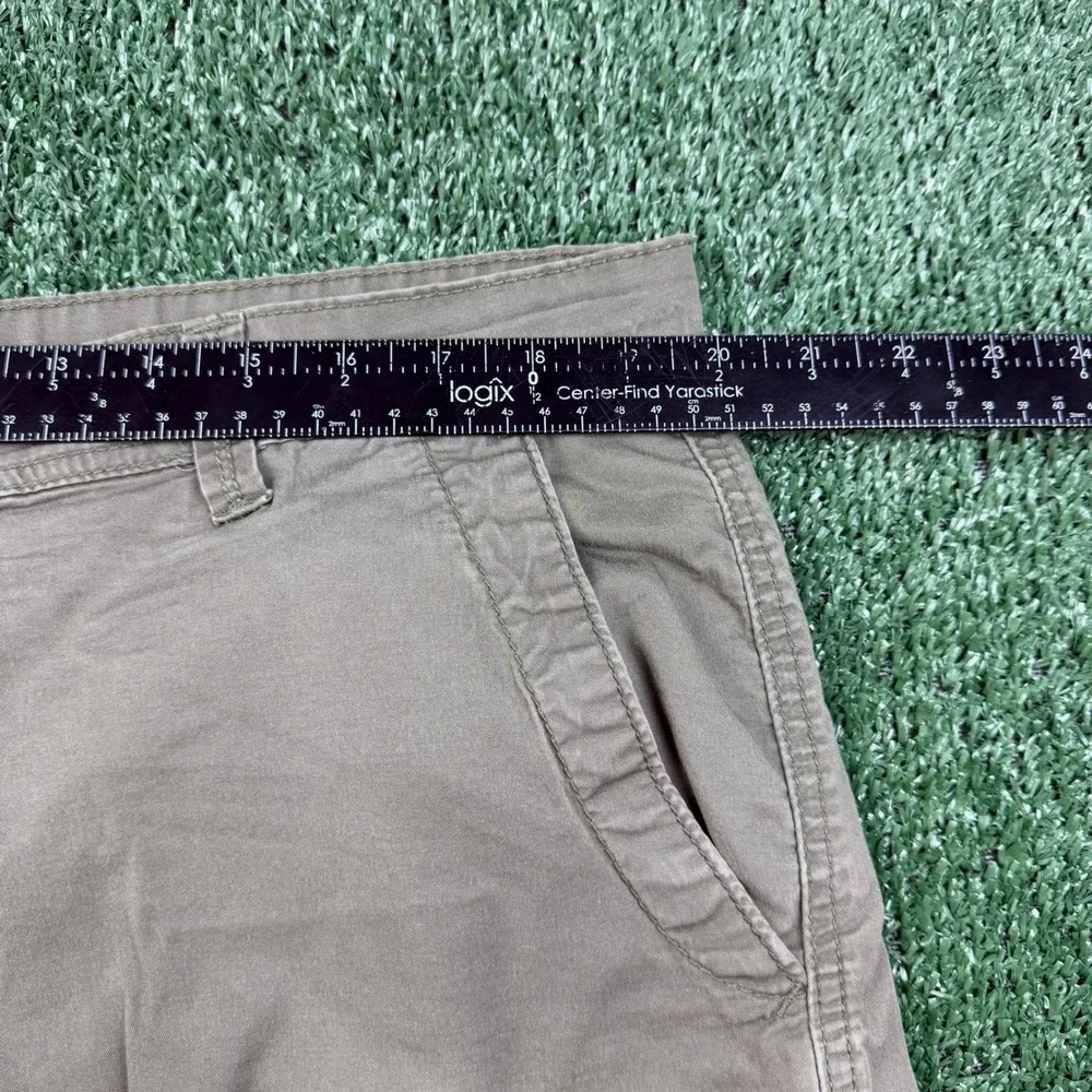 Unionbay Mens Cargo Shorts Khaki Tan Size 40 Cotton Spandex Stretch Utility
